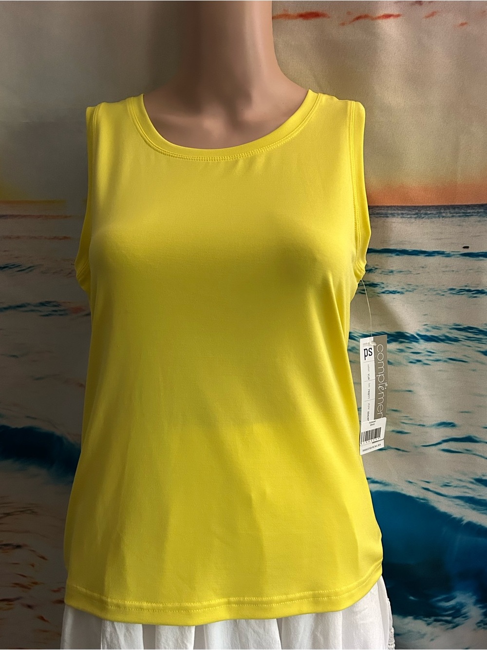 Complements Women's Sleeveless Crew Neck Tank Top Yellow Petite Small NWT